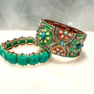 Lot of 2 Francesca’s Enamel Rhinestone Cuff & Faceted Resin Stretch Bracelet Set